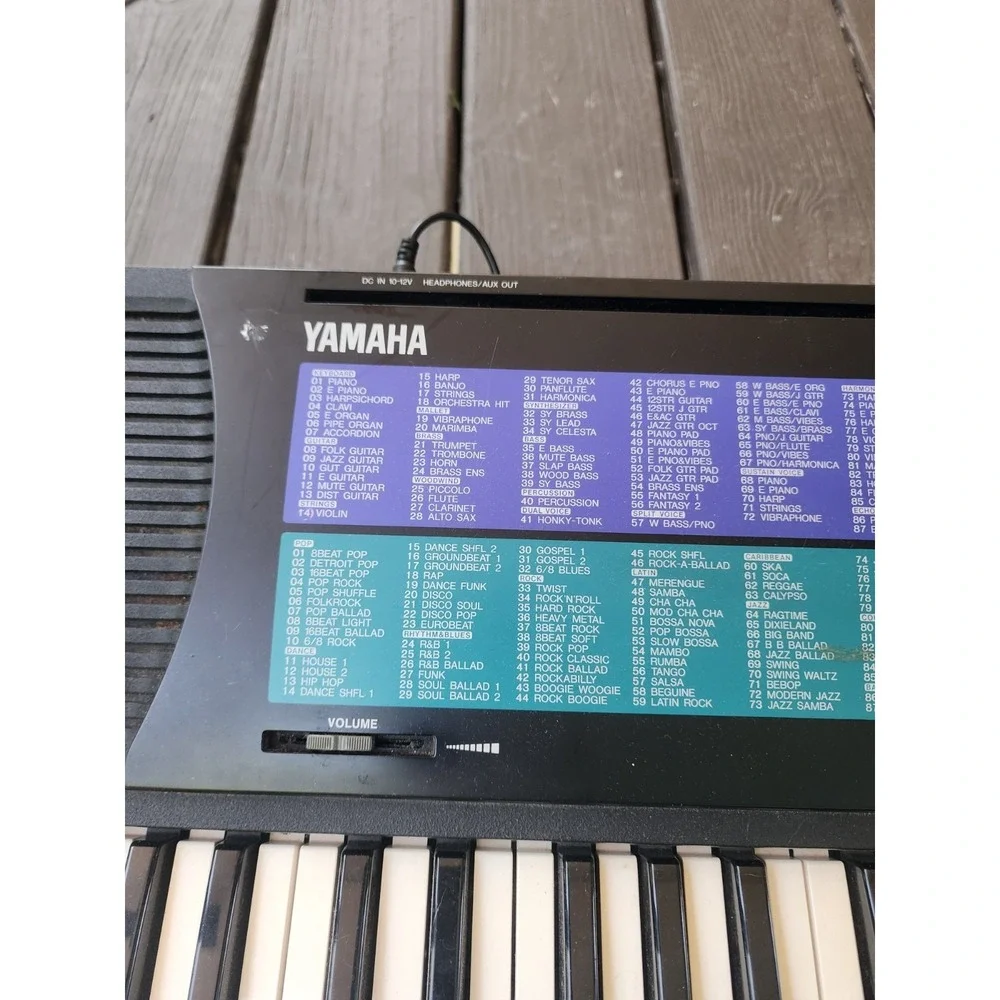 Vintage Yamaha PSR 185 Advanced Wave Memory Portable Keyboard Piano 61 Keys